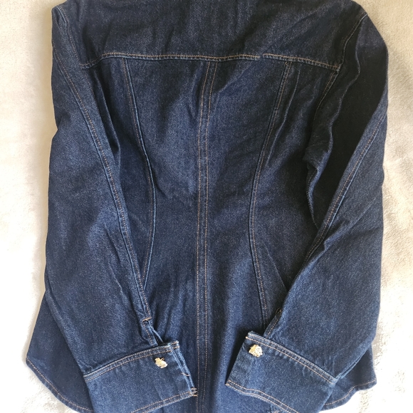 H&M defined-Waist Denim Shirt Gold Buttons- Dark Denim Blue BNWT - Picture 15 of 16